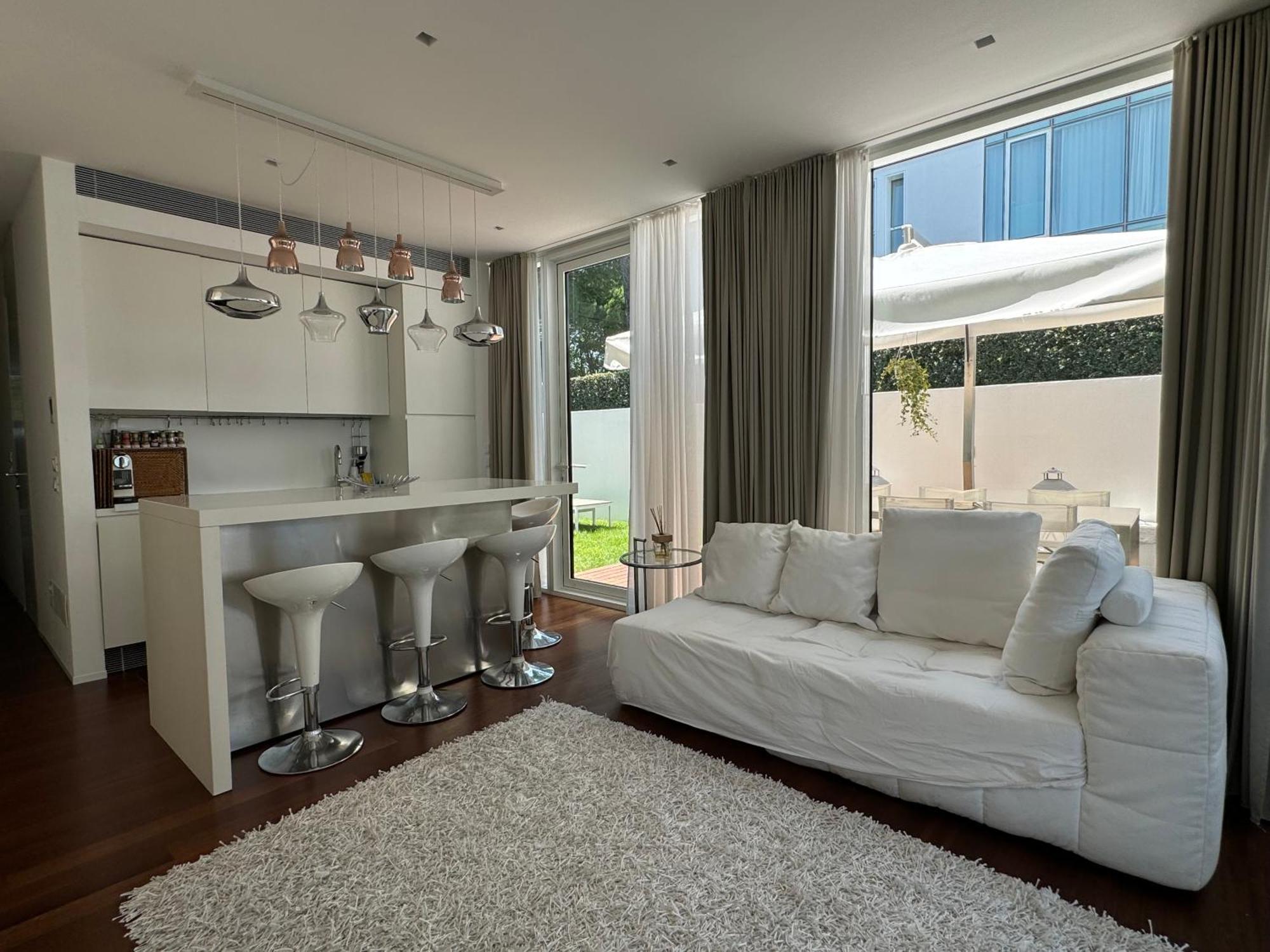 Jldesigndistrict - The Pool